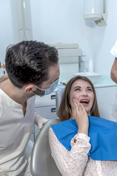 Best Broken Tooth Emergency  in Centerton, AR